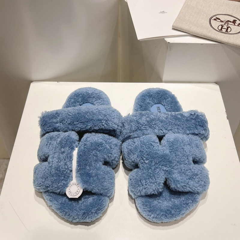 H**mes slippers